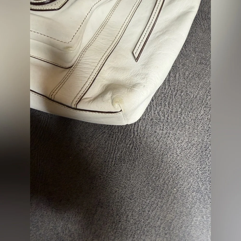 Coach Legacy 65th Anniversary Gigi Tote White Leather Shoulder Bag | 10650 - Picture 15 of 16